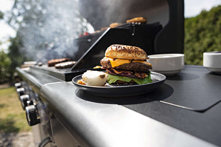 LANDMANN Triton 4.1 Gas- & Holzkohlegrill inkl. Grillaufsatz Edelstahl